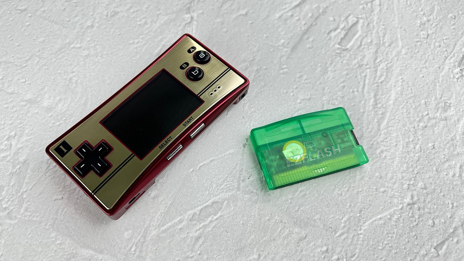 Game Boy Micro и Ez Flash Omega
