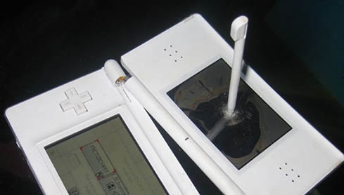 Поломанная Nintendo DS