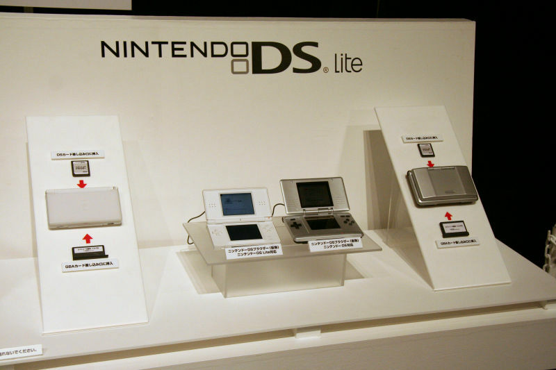Nintendo DS и DS Lite