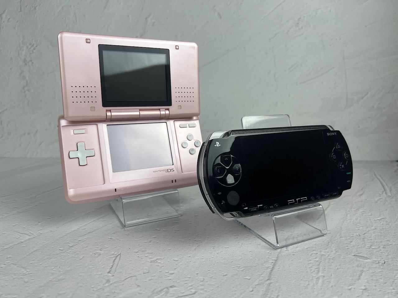 Portable Playstation 1008 и Nintendo DS