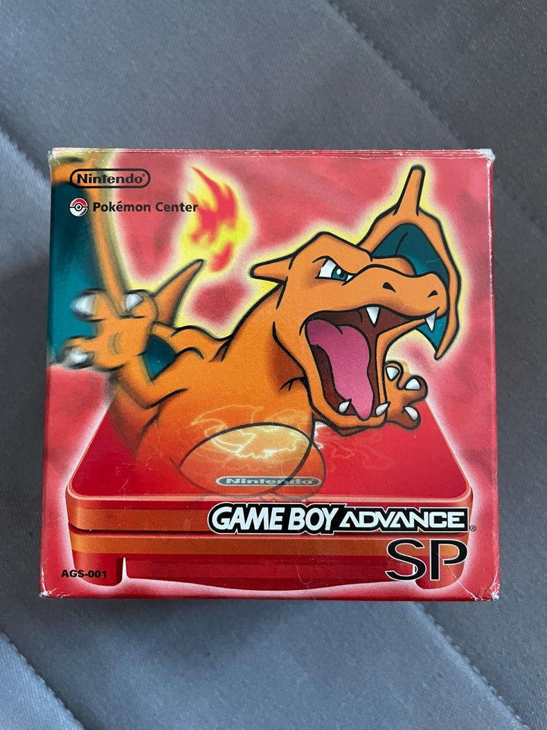 Game Boy Advance SP Charizard упаковка